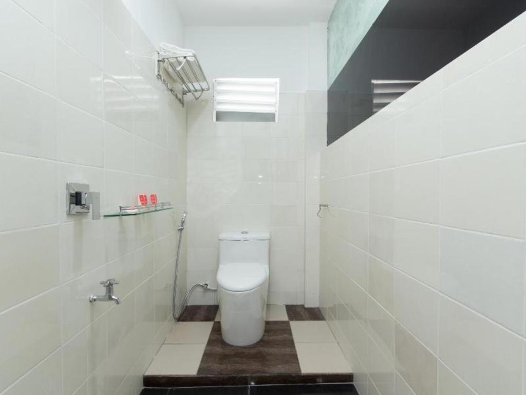 Oyo 44011 Weng Bee Guest House Kota Kinabalu Zewnętrze zdjęcie