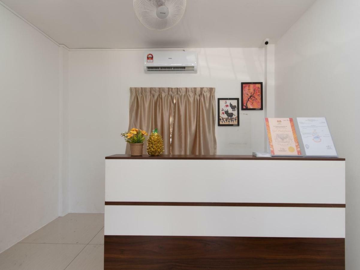 Oyo 44011 Weng Bee Guest House Kota Kinabalu Zewnętrze zdjęcie